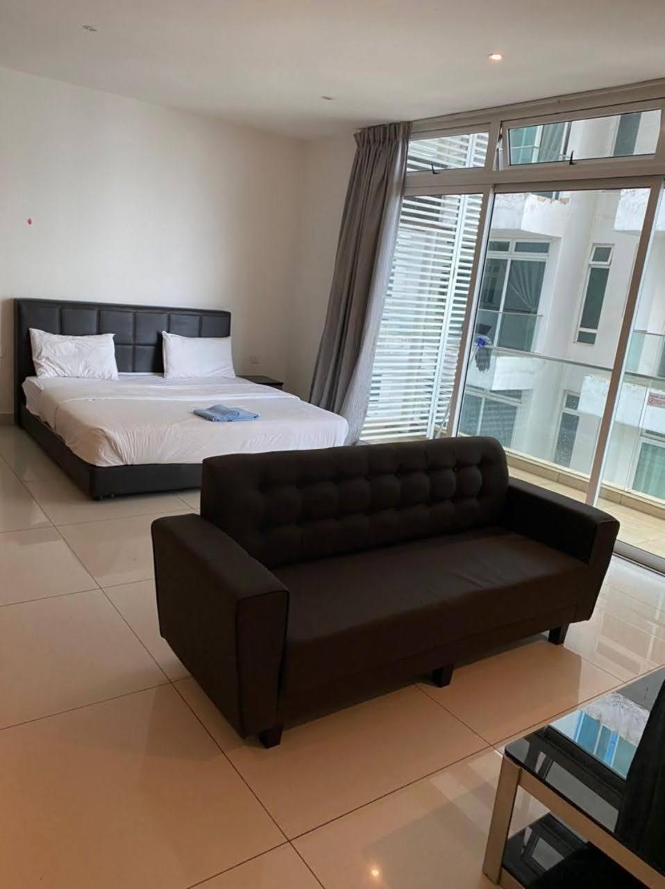 Jb City D'Esplanade Shopping Mall Apartment Johor Bahru Exterior foto